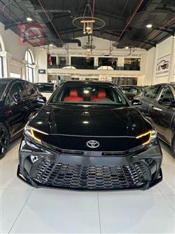 تۆیۆتا کامری